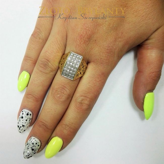 Ażurowy złoty pierścionek z cyrkoniami - 7,430 g - obrazek 2